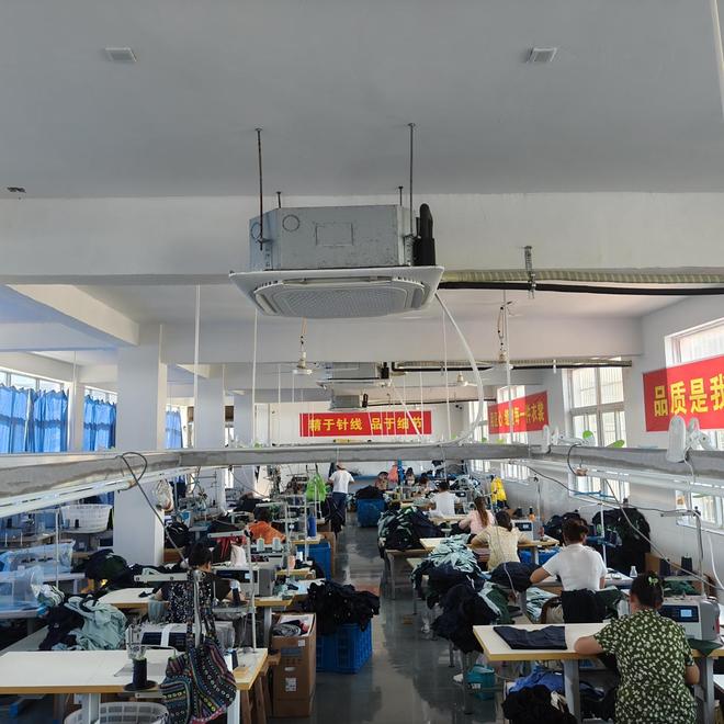 服饰江西生产基地顺利投产麻将胡了电子游戏浙江金裁(图3) 服饰江西生产基地顺利投产麻将胡了电子游戏浙江金裁(图3)